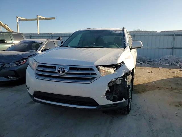 2012 Toyota Highlander - Image 11