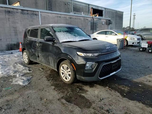 2022 Kia Soul - Image 11