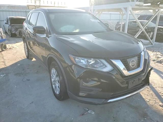 2017 Nissan Rogue - Image 12