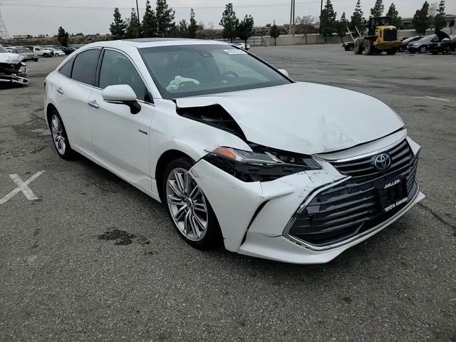 2021 Toyota Avalon - Image 11