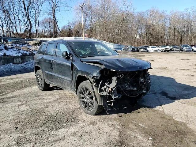 2018 Jeep Grand Cherokee - Image 11