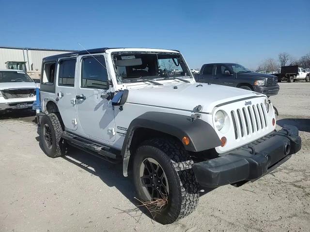 2013 Jeep Wrangler - Image 10