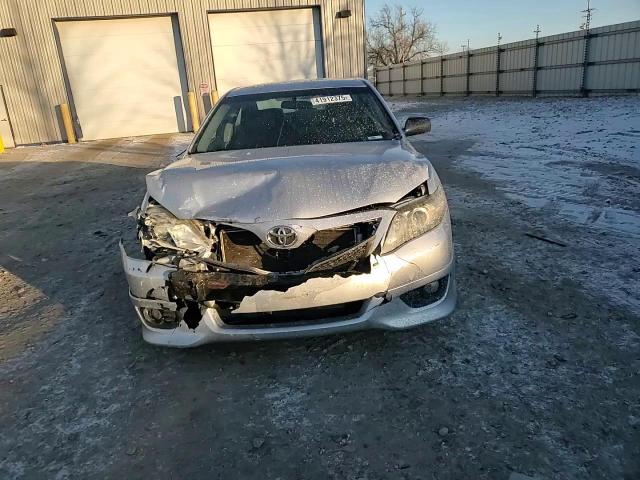 2011 Toyota Camry - Image 11
