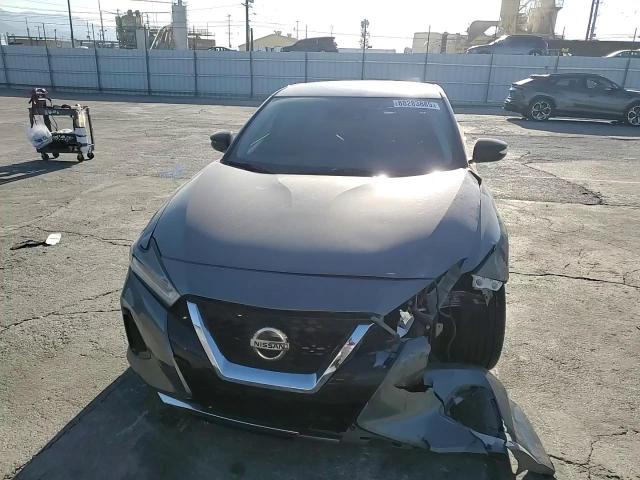 2021 Nissan Maxima - Image 11