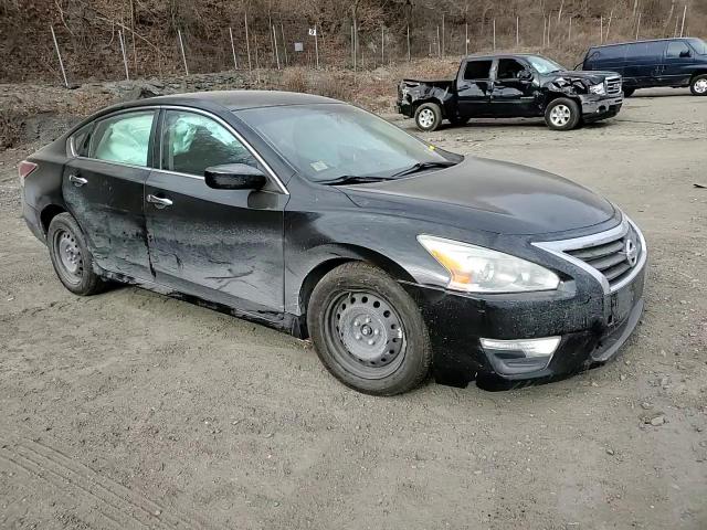 2015 Nissan Altima - Image 10
