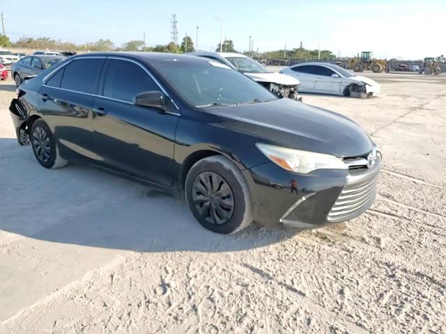 2015 Toyota Camry - Image 10