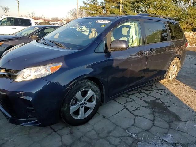 2020 Toyota Sienna - Image 11