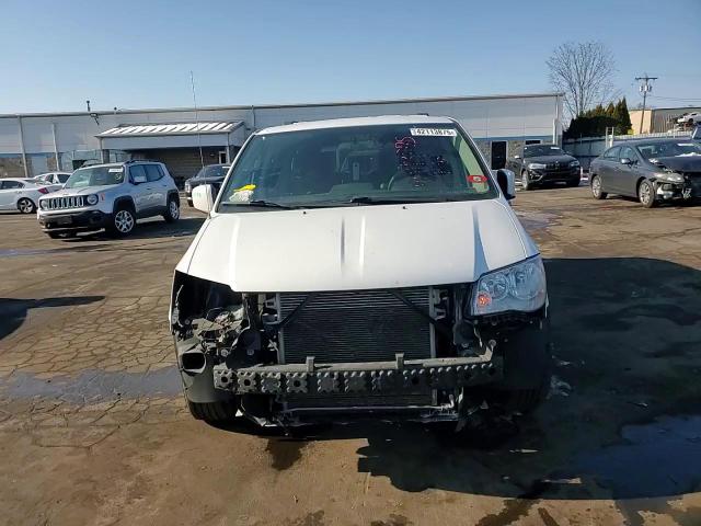 2016 Dodge Caravan - Image 12