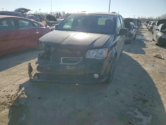 2017 Dodge Caravan - Image 12