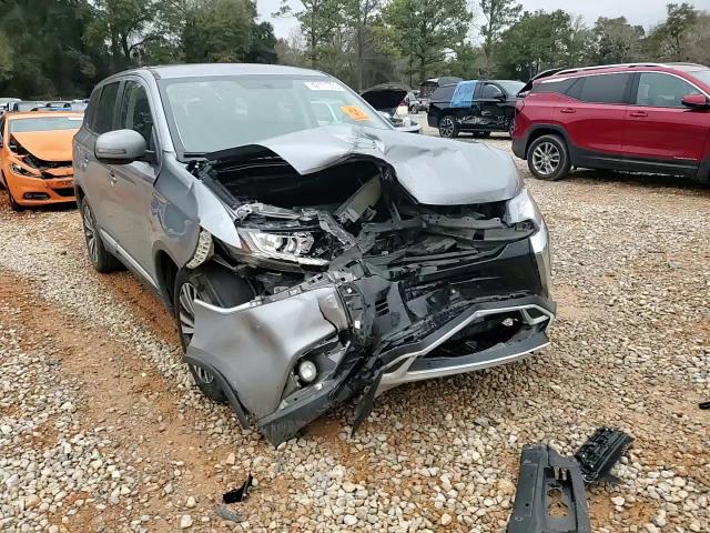 2019 Mitsubishi Outlander - Image 12