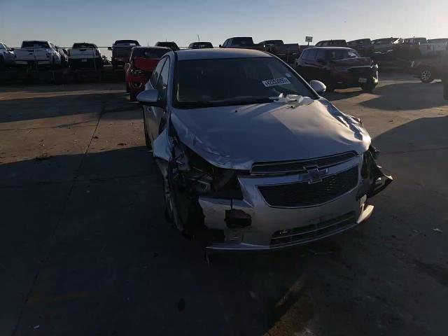 2014 Chevrolet Cruze - Image 11