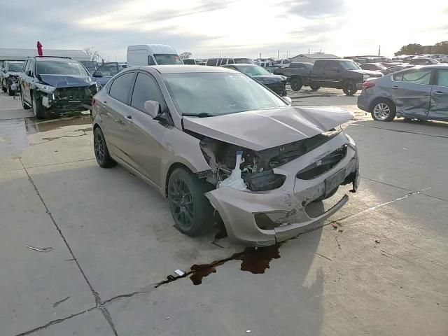 2013 Hyundai Accent - Image 14