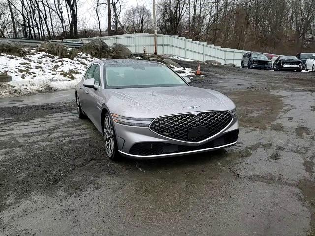 2024 Genesis G90 - Image 11