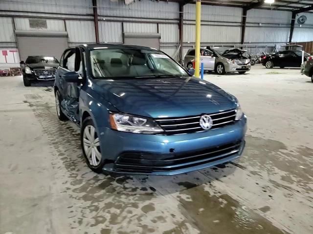 2017 Volkswagen Jetta - Image 10