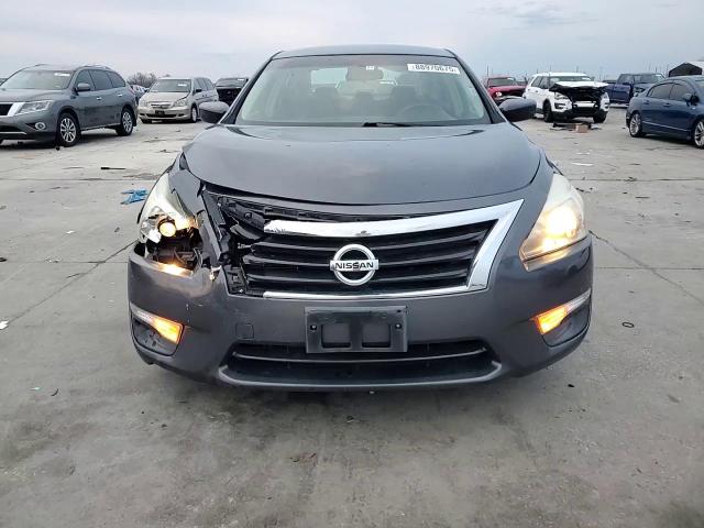 2013 Nissan Altima - Image 13