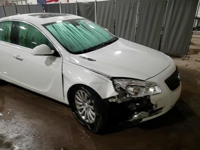 2012 Buick Regal - Image 13