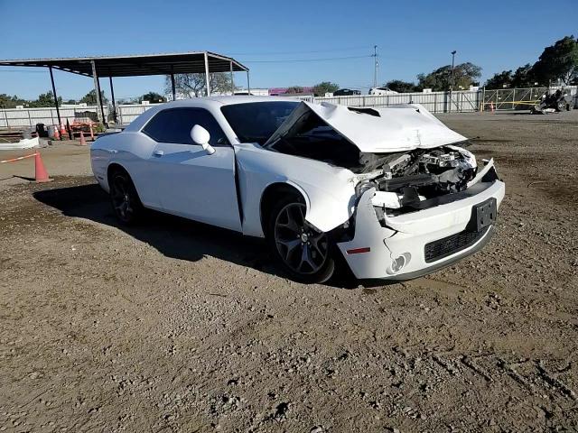 2016 Dodge Challenger - Image 11