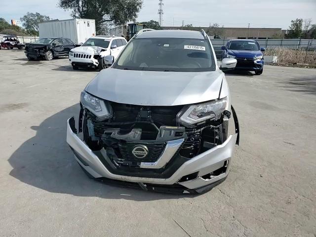 2019 Nissan Rogue - Image 11