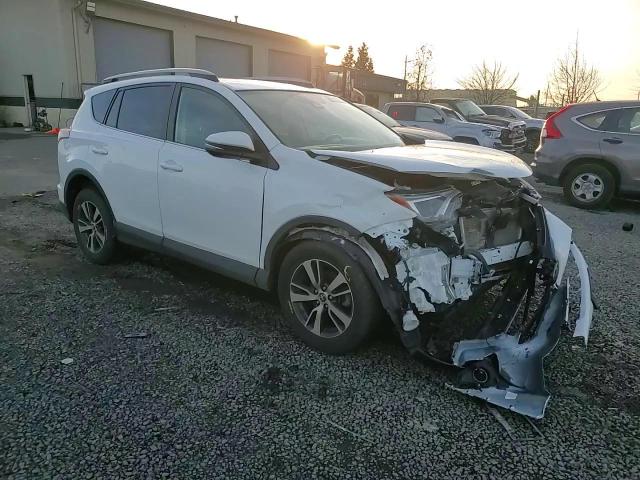 2017 Toyota RAV 4 - Image 11