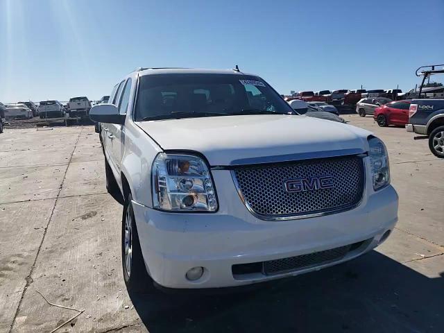 2007 GMC Yukon - Image 11