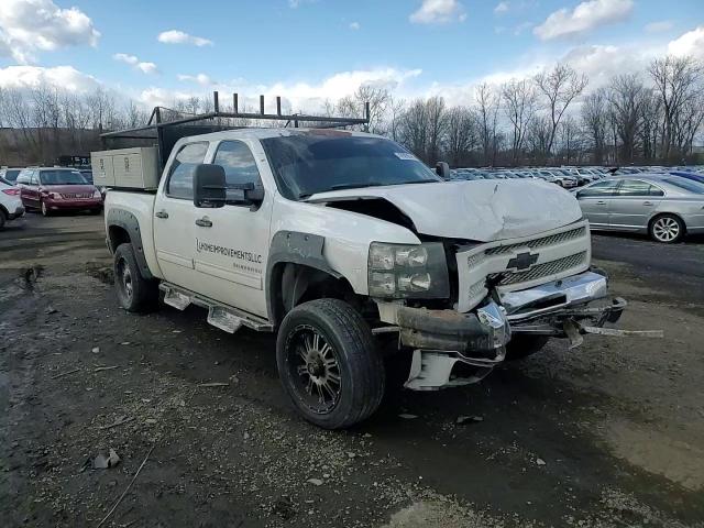 2013 Chevrolet Silverado - Image 10