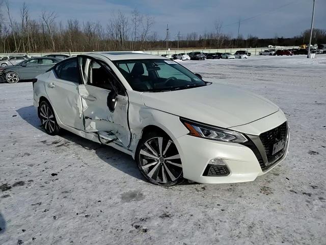 2019 Nissan Altima - Image 13