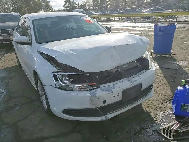 2014 Volkswagen Jetta - Image 10