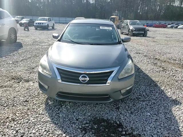 2015 Nissan Altima - Image 10
