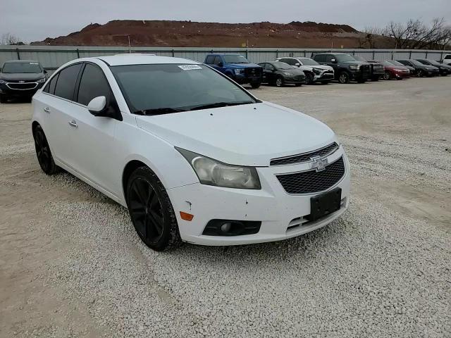 2013 Chevrolet Cruze - Image 11