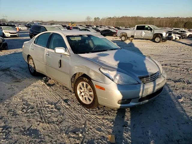 2002 Lexus ES - Image 10