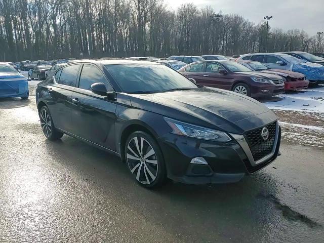 2021 Nissan Altima - Image 14