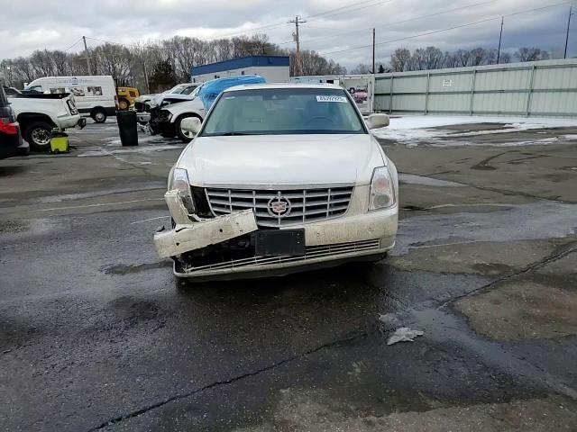 2008 Cadillac DTS - Image 11