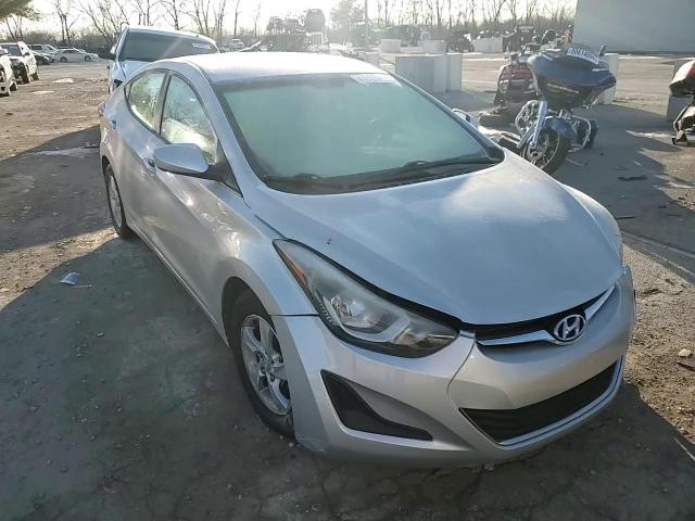 2015 Hyundai Elantra - Image 10