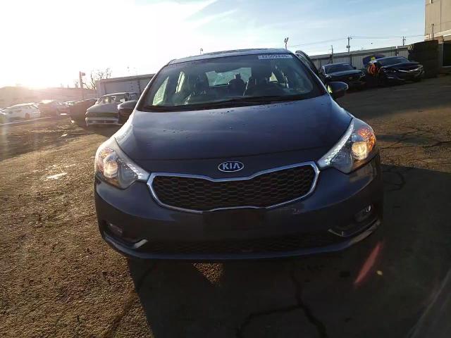 2016 Kia Forte - Image 12