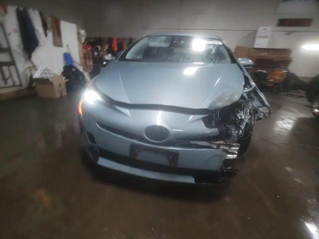 2016 Toyota Prius - Image 13