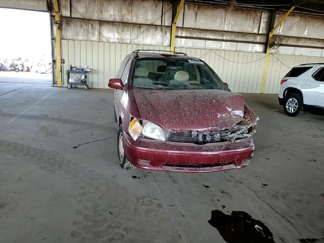 2003 Toyota Sienna - Image 11