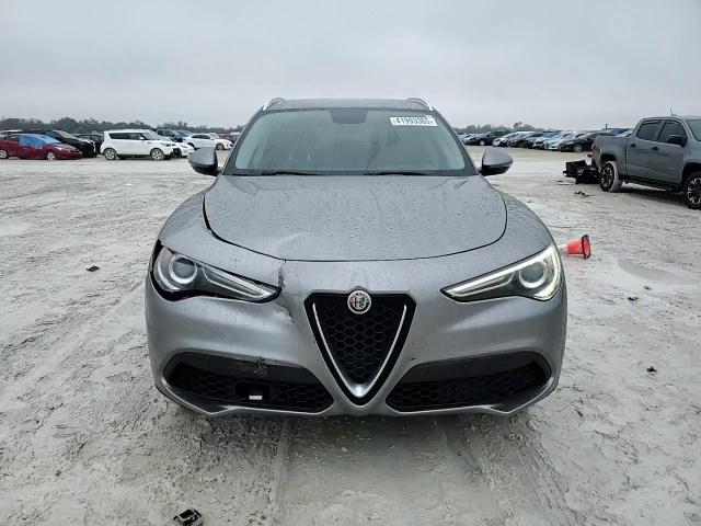 2018 Alfa Romeo Stelvio - Image 11