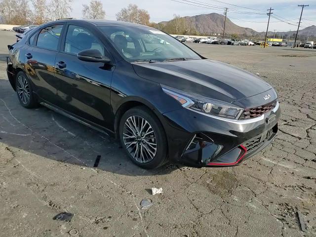 2024 Kia Forte - Image 10