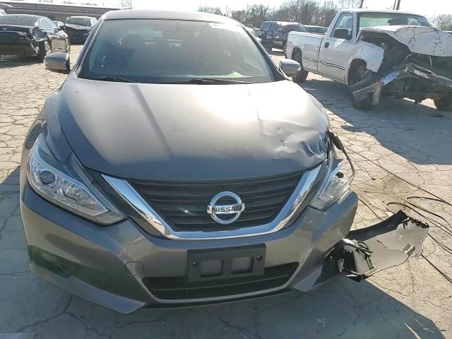 2018 Nissan Altima - Image 10