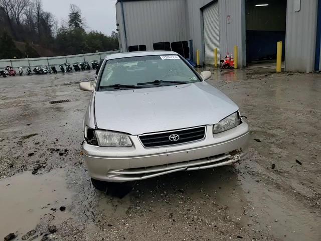 2000 Toyota Camry - Image 11