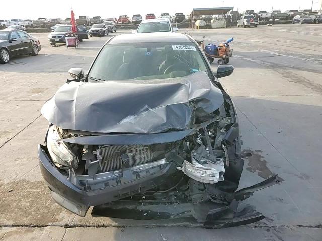 2018 Honda Civic - Image 11