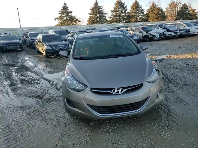 2012 Hyundai Elantra - Image 10