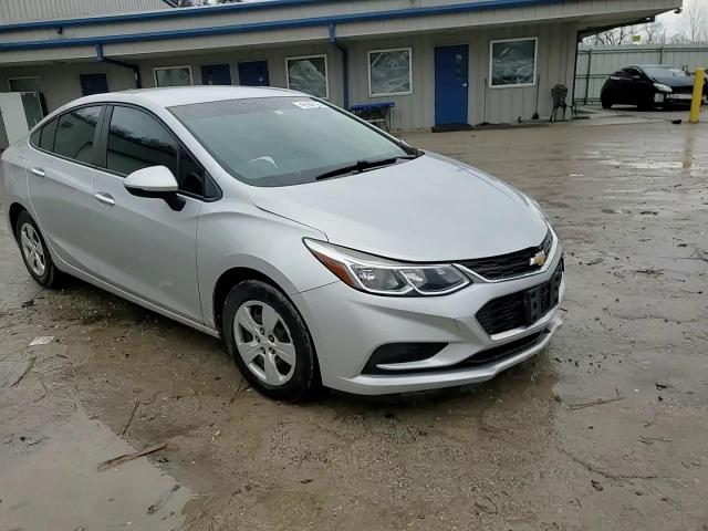 2016 Chevrolet Cruze - Image 10