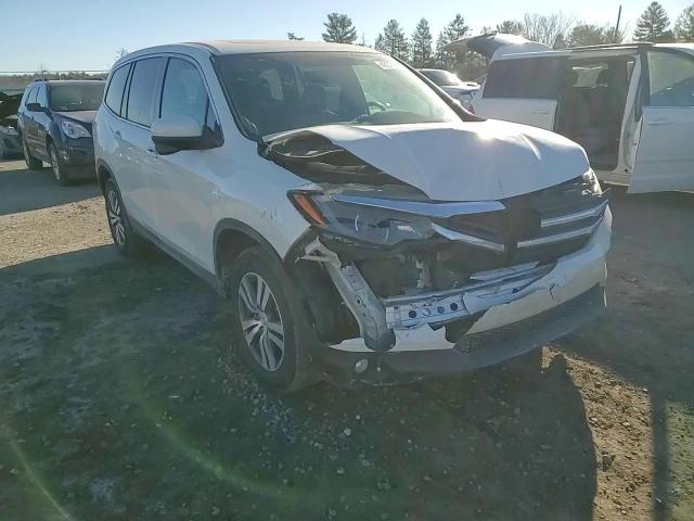 2017 Honda Pilot - Image 12
