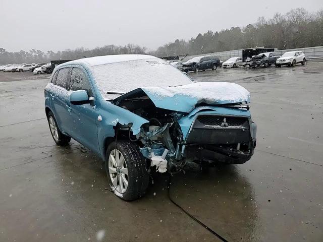 2012 Mitsubishi Outlander - Image 14