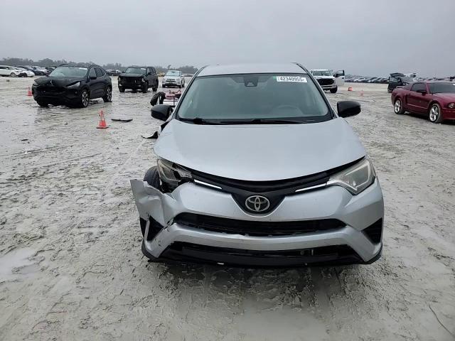 2018 Toyota RAV 4 - Image 12