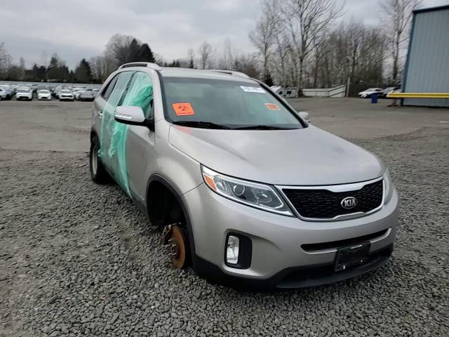 2015 Kia Sorento - Image 12
