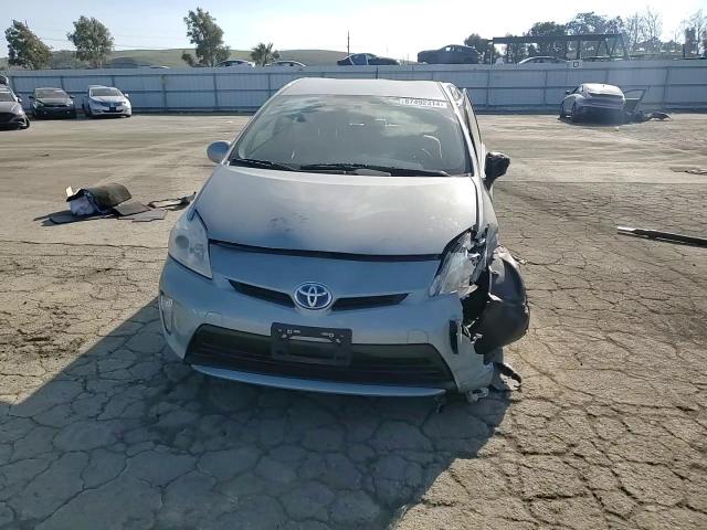 2012 Toyota Prius - Image 11