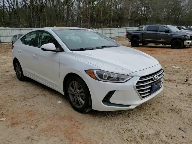 2018 Hyundai Elantra - Image 11