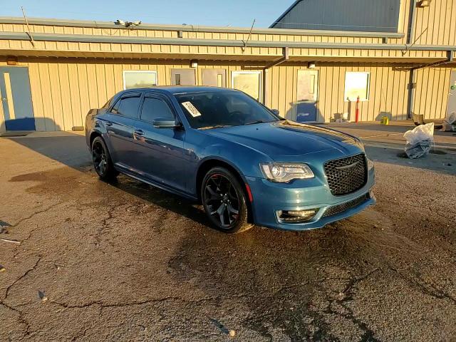2021 Chrysler 300 - Image 13